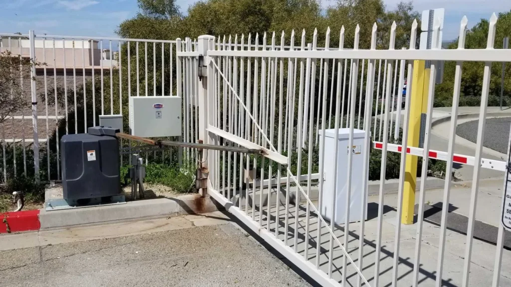 Garage Door Repair & Installation Services in  Hollywood, FL