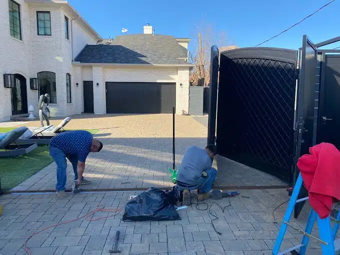Garage Door Repair & Installation Services in  Hollywood, FL